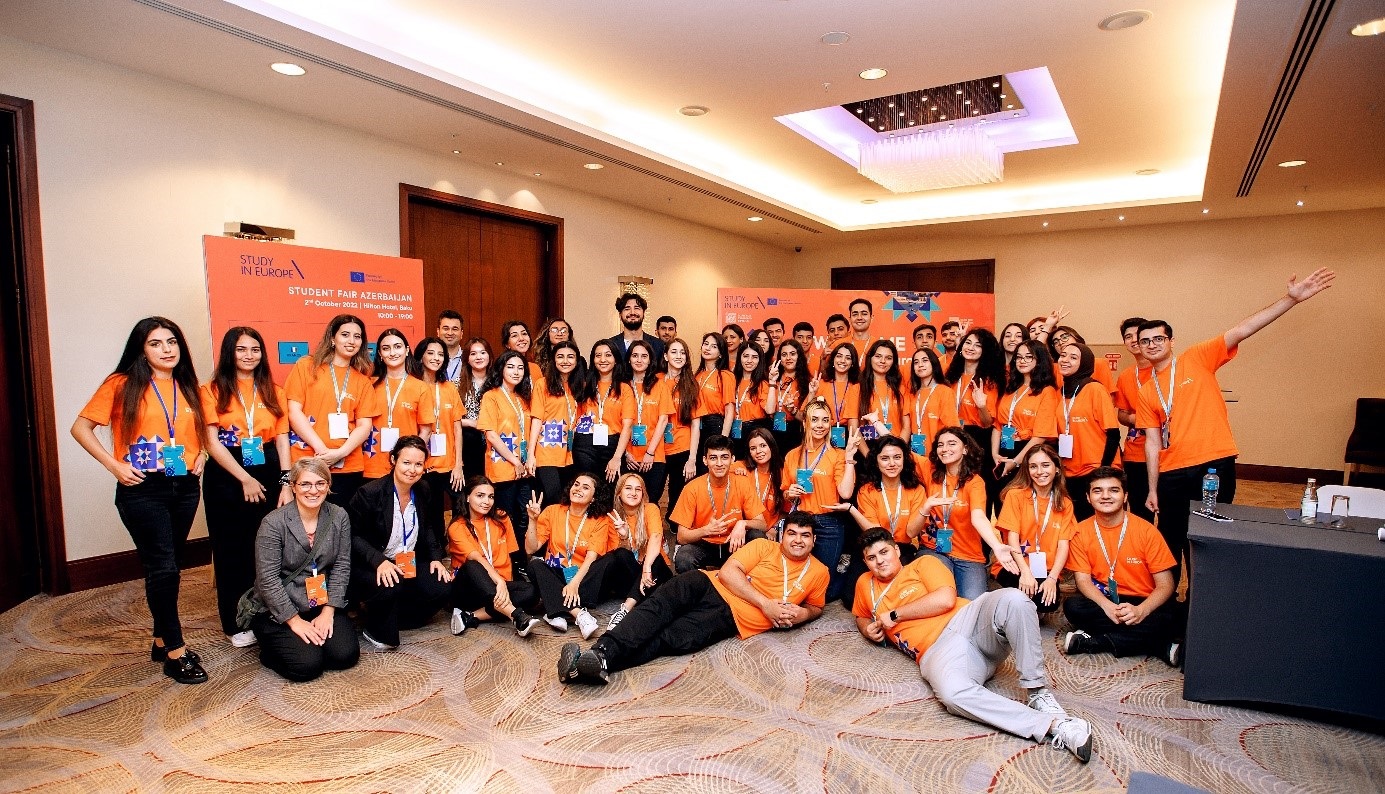 Photo of Le succès de l’exposition « Étudier en Europe » en Azerbaïdjan