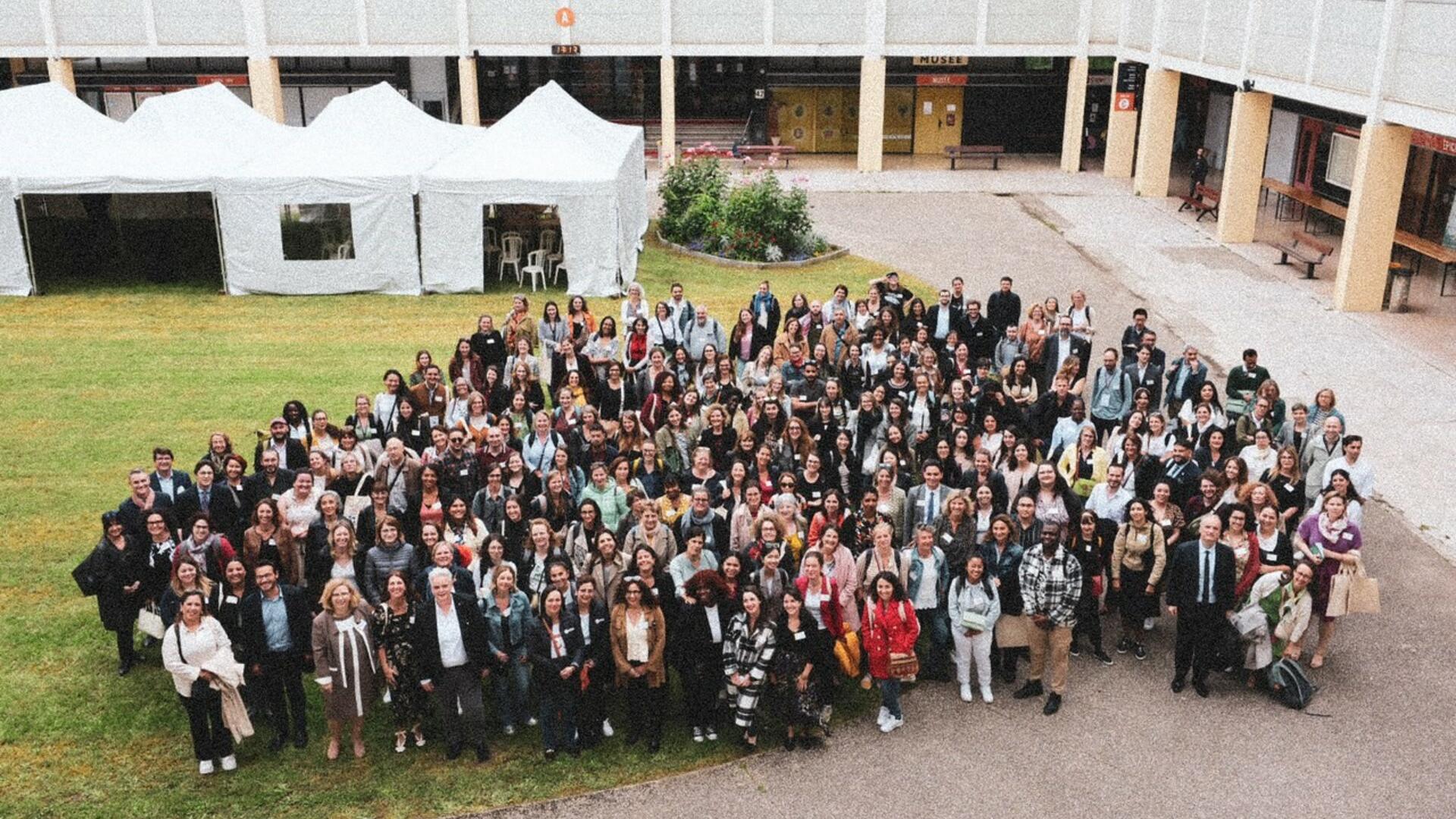 Photo de groupe colloque de l'accueil 2024