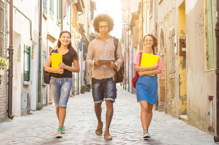 étudiants rue cahiers