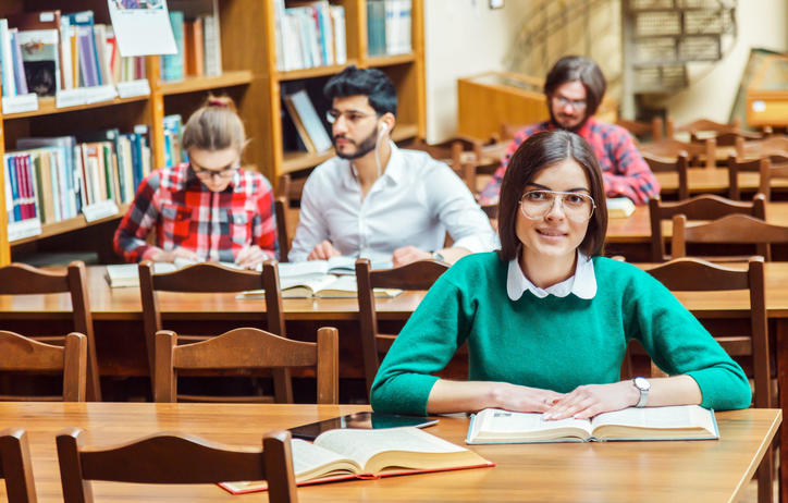 étudiants bibliothèque