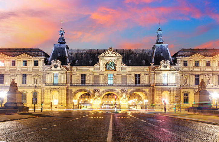 louvre nuit