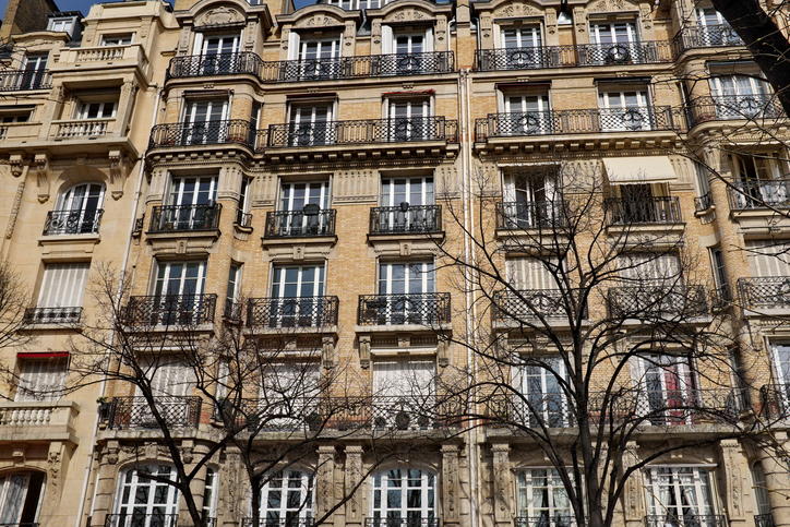 Façade immeuble parisien